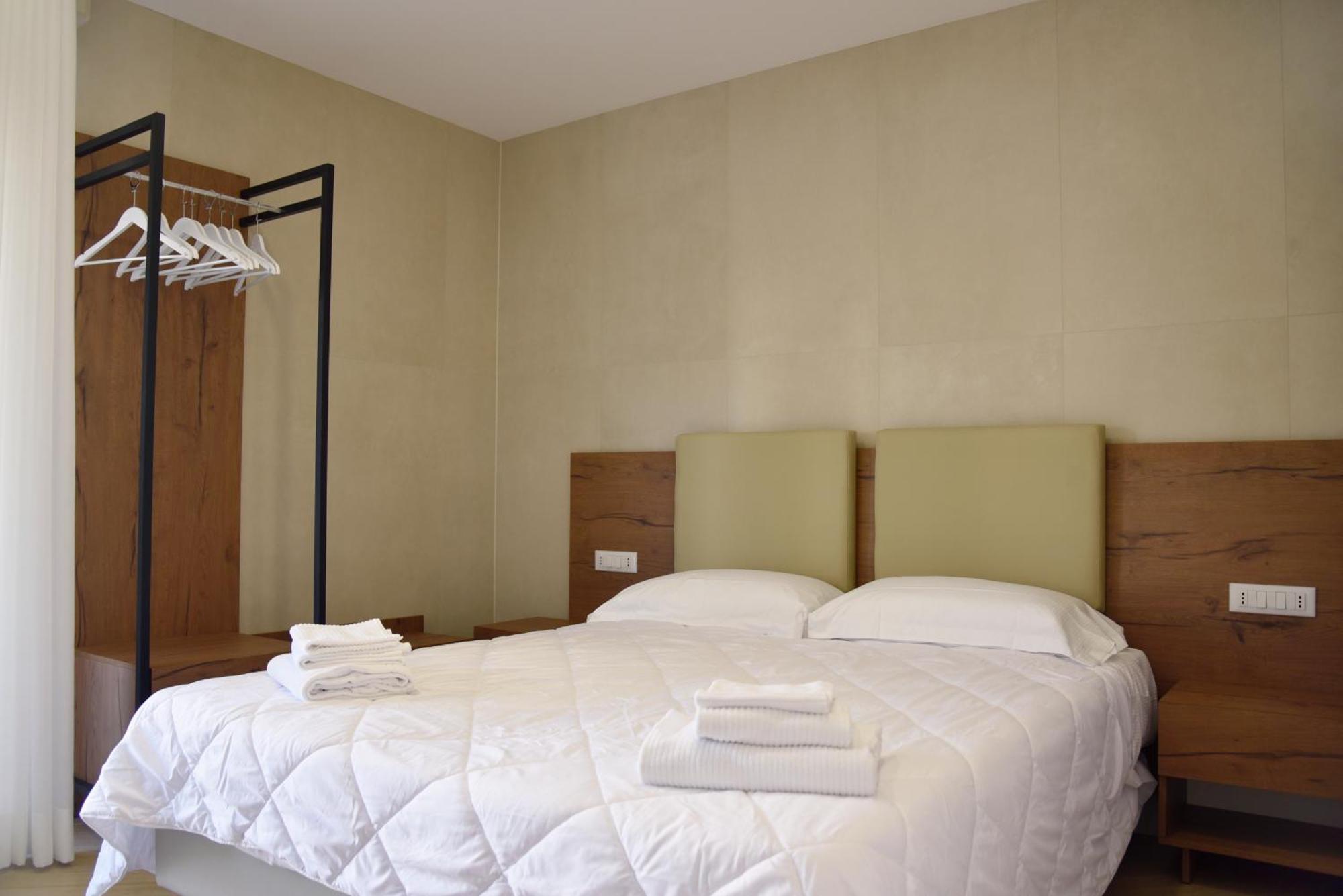 Two-Bedroom Apartment Balcony,1611413713:JPEG